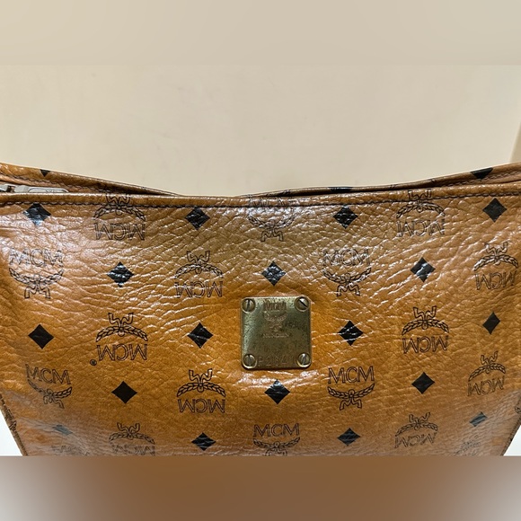 MCM Monogram Clutch - Picture 2 of 12